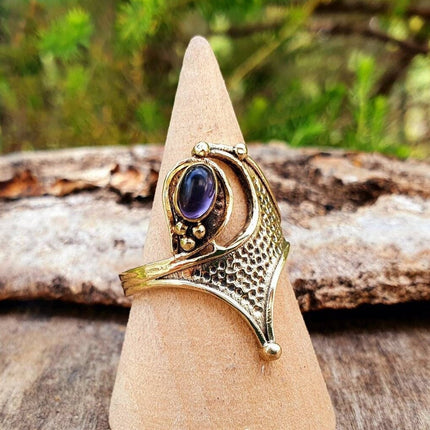 Bohemian style Amethyst and Brass Ring / Hippie / Boho / Ethnic / Rustic / Tribal / Gypsy / Festival / Healing / Festival / Birth Stone