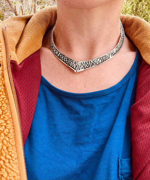 Ethnic Choker Silver Necklace / Rustic / Gypsy / Lightweight / Boho / Tribal / Hippie / Rustic / Vegan / Aztec