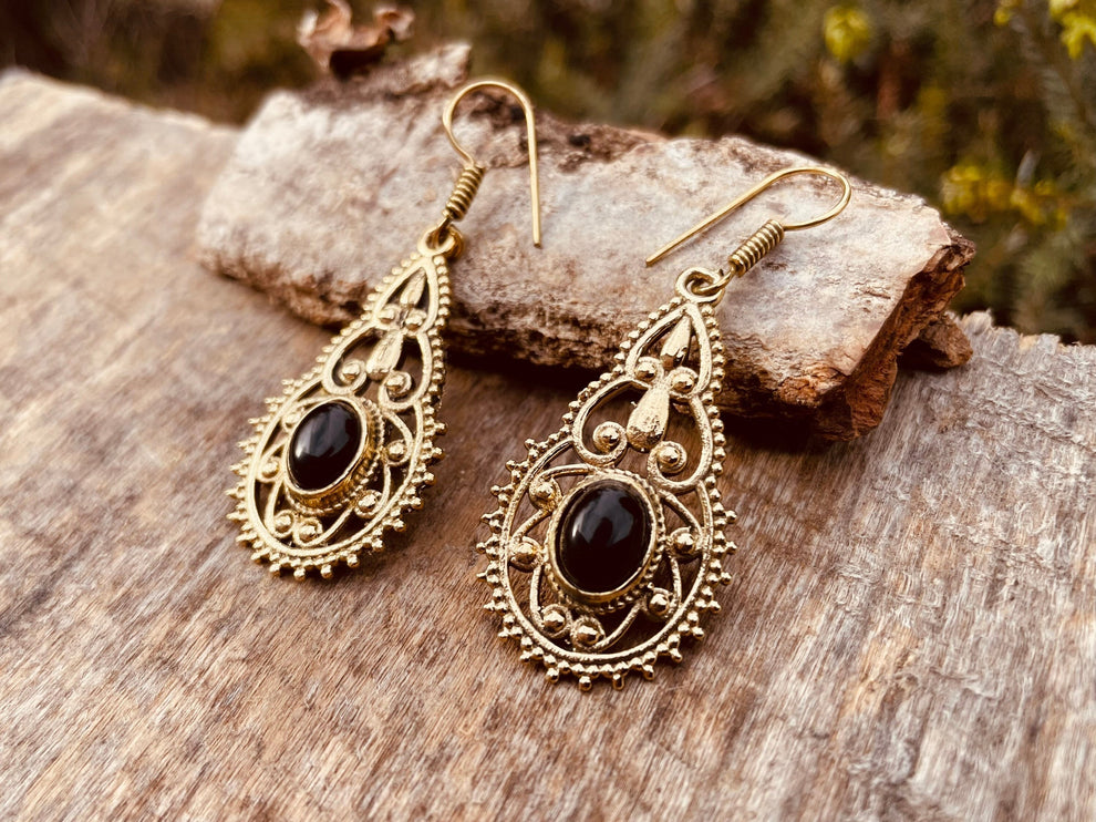 Black Onyx earrings Brass Drop Dangle earrings / Birth Stone / Ethnic / rustic, yoga, hippie, gypsy, pretty, psy, boho, bohemian, festival