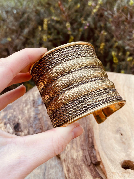 Large Cuff Gold Boho Bracelet / Tribal / Celtic / Berber / Ethnic jewelery / Steampunk / Burning Man / Gypsy / Jewellery / Adjustable