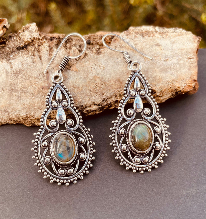 Ethnic Labradorite Silver Drop Dangle earrings / Birth Stone / Ethnic / rustic, yoga, hippie, gypsy, pretty, psy, boho, bohemian, festival