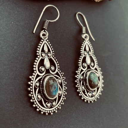 Ethnic Labradorite Silver Drop Dangle earrings / Birth Stone / Ethnic / rustic, yoga, hippie, gypsy, pretty, psy, boho, bohemian, festival