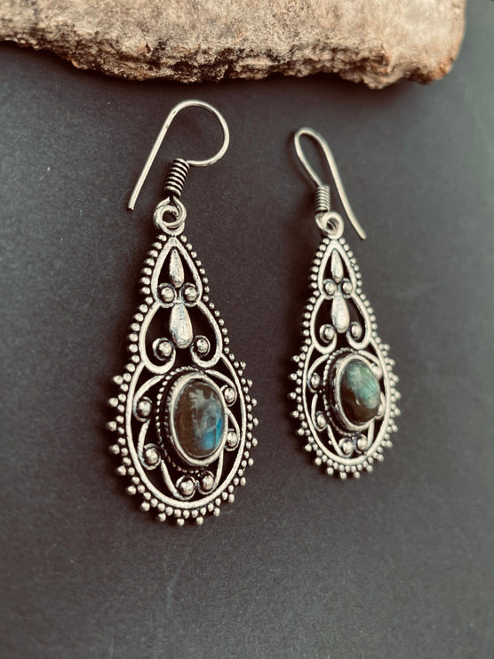 Ethnic Labradorite Silver Drop Dangle earrings / Birth Stone / Ethnic / rustic, yoga, hippie, gypsy, pretty, psy, boho, bohemian, festival