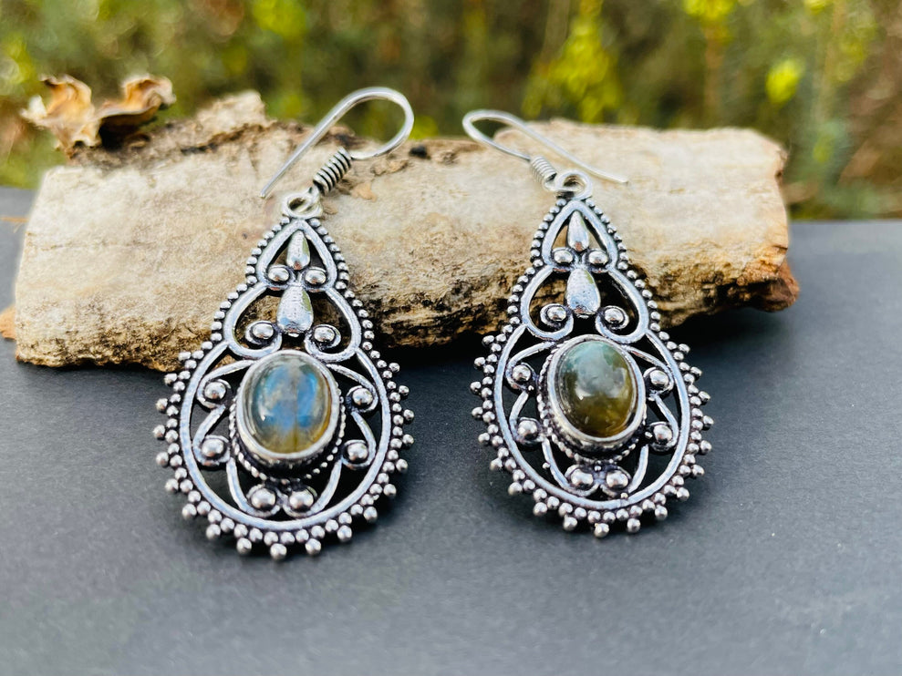 Ethnic Labradorite Silver Drop Dangle earrings / Birth Stone / Ethnic / rustic, yoga, hippie, gypsy, pretty, psy, boho, bohemian, festival