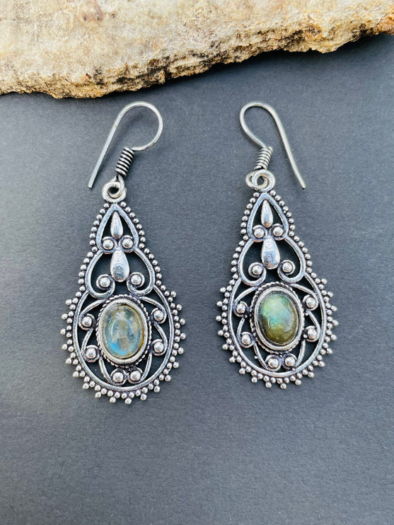 Ethnic Labradorite Silver Drop Dangle earrings / Birth Stone / Ethnic / rustic, yoga, hippie, gypsy, pretty, psy, boho, bohemian, festival