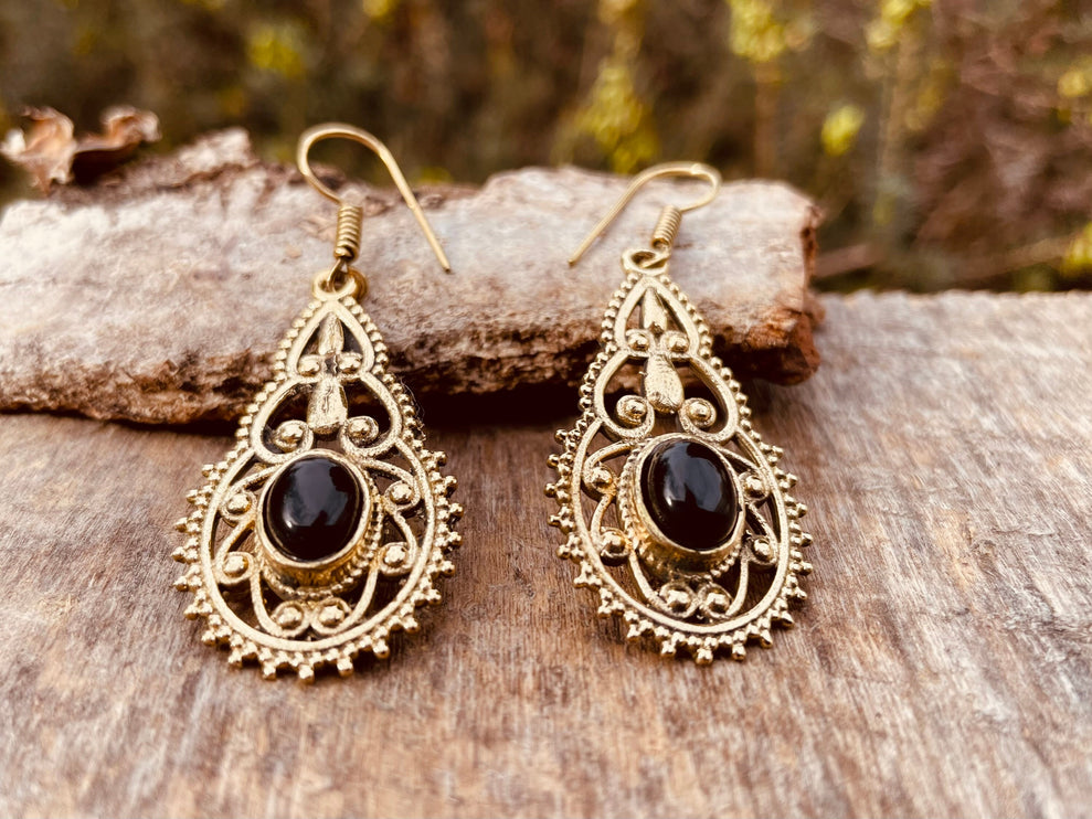 Black Onyx earrings Brass Drop Dangle earrings / Birth Stone / Ethnic / rustic, yoga, hippie, gypsy, pretty, psy, boho, bohemian, festival