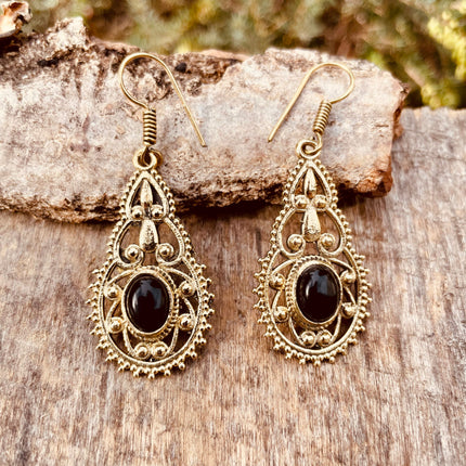 Black Onyx earrings Brass Drop Dangle earrings / Birth Stone / Ethnic / rustic, yoga, hippie, gypsy, pretty, psy, boho, bohemian, festival