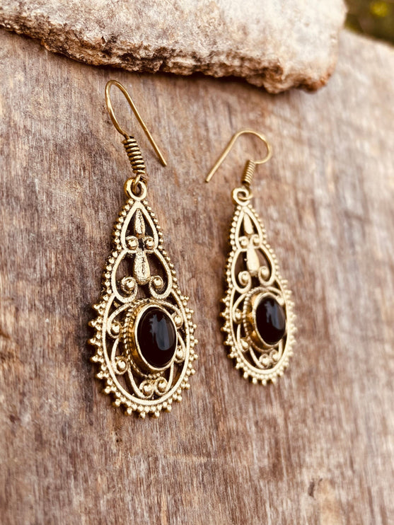 Black Onyx earrings Brass Drop Dangle earrings / Birth Stone / Ethnic / rustic, yoga, hippie, gypsy, pretty, psy, boho, bohemian, festival