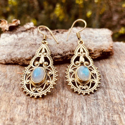 Moonstone Earrings Brass Drop Dangle earrings / Birth Stone / Ethnic / rustic, yoga, hippie, gypsy, pretty, psy, boho, bohemian, festival