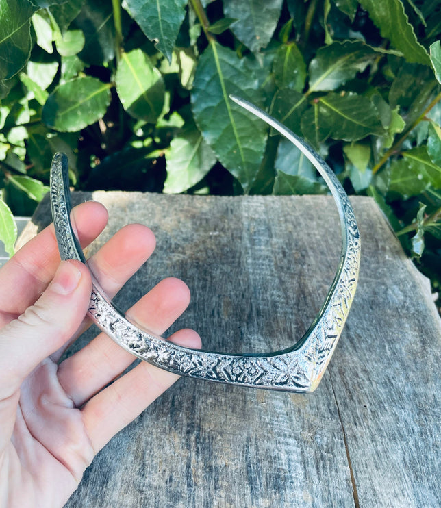 Silver Choker Ethnic Necklace / Rustic / Gypsy / Lightweight / Boho / Tribal / Hippie / Rustic / Vegan / Aztec