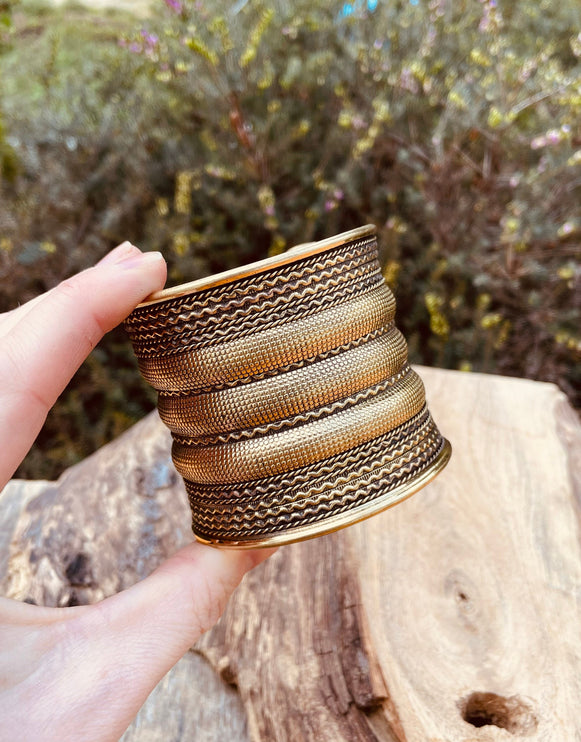 Large Cuff Gold Boho Bracelet / Tribal / Celtic / Berber / Ethnic jewelery / Steampunk / Burning Man / Gypsy / Jewellery / Adjustable