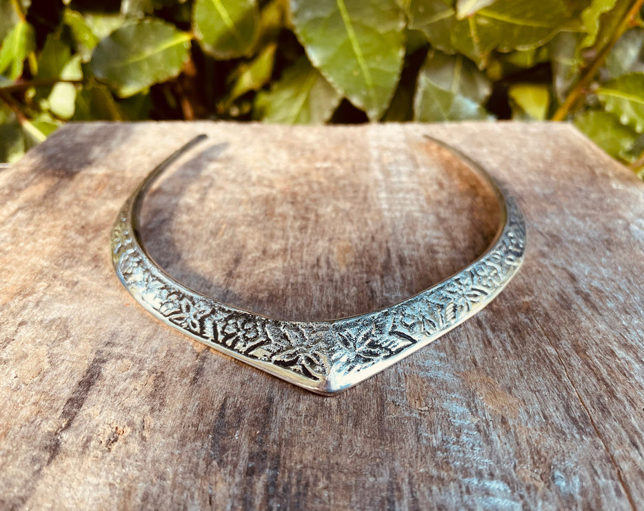 Silver Choker Ethnic Necklace / Rustic / Gypsy / Lightweight / Boho / Tribal / Hippie / Rustic / Vegan / Aztec