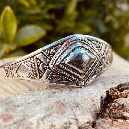 Tuareg Jewelery Silver Bracelet / Bangle / Cuff / Unisex / Boho / Ethnic / Rustic / Bohemian / Hippie / Gypsy / Geometric /