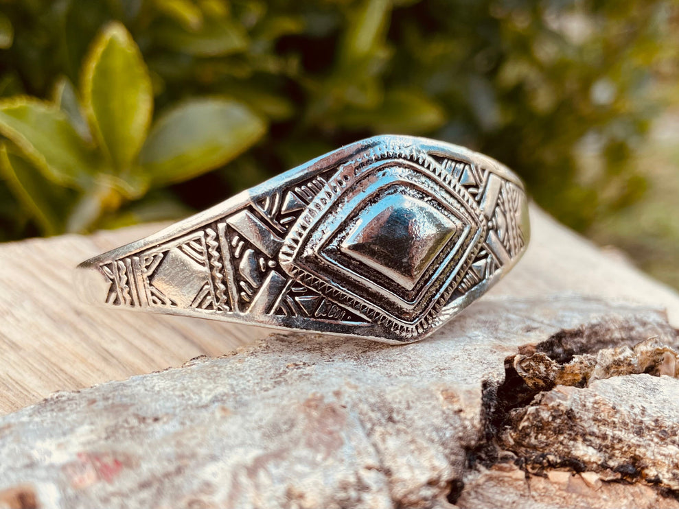 Tuareg Jewelery Silver Bracelet / Bangle / Cuff / Unisex / Boho / Ethnic / Rustic / Bohemian / Hippie / Gypsy / Geometric /