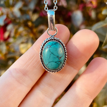 Turquoise Silver Necklace / Simple / Classic / Hypoallergenic / Boho / Crystal Jewelery / Ethnic / Hypoallergenic / Illuminati