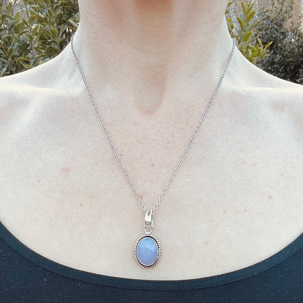 Rose Quartz Silver Necklace / Simple / Classic / Hypoallergenic / Boho / Crystal Jewelery / Ethnic / Hypoallergenic / Illuminati