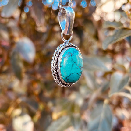 Turquoise Silver Necklace / Simple / Classic / Hypoallergenic / Boho / Crystal Jewelery / Ethnic / Hypoallergenic / Illuminati