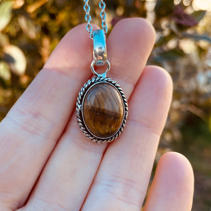 Tiger Eye Silver Necklace / Simple / Classic / Hypoallergenic / Boho / Crystal Jewelery / Ethnic / Hypoallergenic / Illuminati