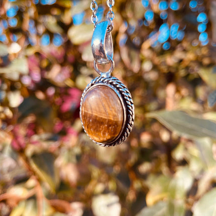 Tiger Eye Silver Necklace / Simple / Classic / Hypoallergenic / Boho / Crystal Jewelery / Ethnic / Hypoallergenic / Illuminati