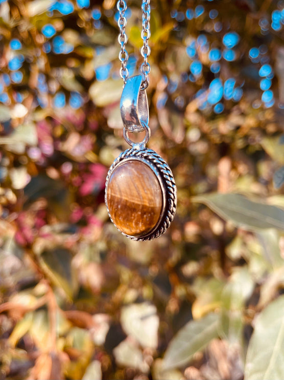 Tiger Eye Silver Necklace / Simple / Classic / Hypoallergenic / Boho / Crystal Jewelery / Ethnic / Hypoallergenic / Illuminati