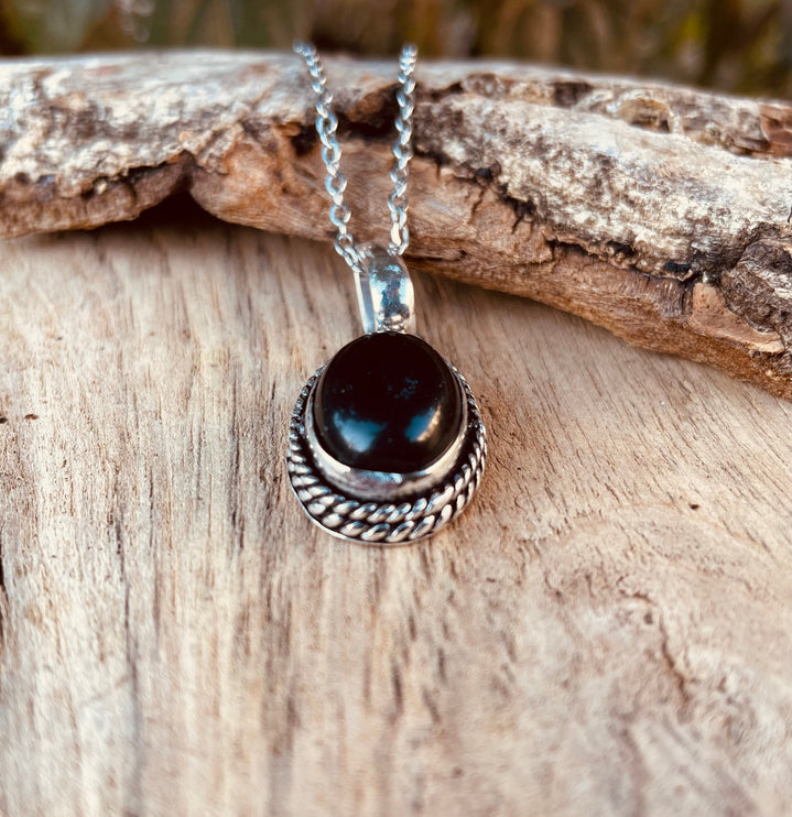 Black Onyx Silver Necklace / Simple / Classic / Hypoallergenic / Boho / Crystal Jewelery / Ethnic / Hypoallergenic / Illuminati