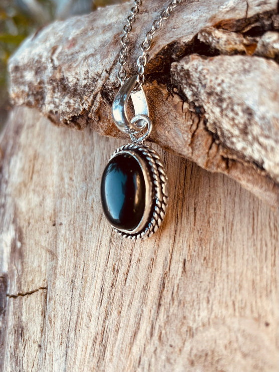 Black Onyx Silver Necklace / Simple / Classic / Hypoallergenic / Boho / Crystal Jewelery / Ethnic / Hypoallergenic / Illuminati