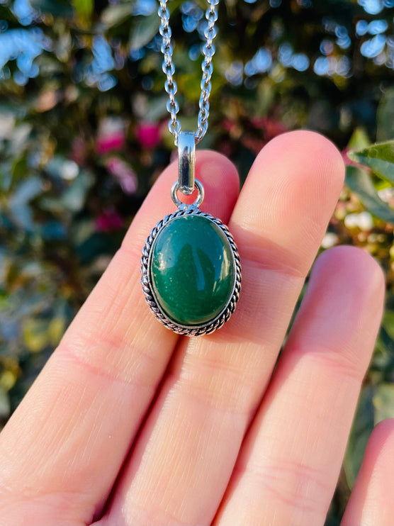 Green Onyx Silver Necklace / Simple / Classic / Hypoallergenic / Boho / Crystal Jewelery / Ethnic / Hypoallergenic / Illuminati