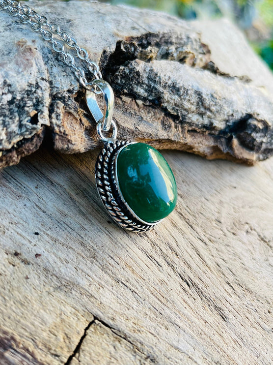 Green Onyx Silver Necklace / Simple / Classic / Hypoallergenic / Boho / Crystal Jewelery / Ethnic / Hypoallergenic / Illuminati