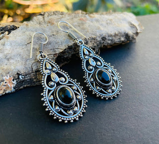 Black Onyx earrings Silver Drop Dangle earrings / Birth Stone / Ethnic / rustic, yoga, hippie, gypsy, pretty, psy, boho, bohemian, festival