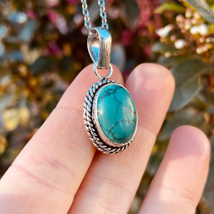 Turquoise Silver Necklace / Simple / Classic / Hypoallergenic / Boho / Crystal Jewelery / Ethnic / Hypoallergenic / Illuminati