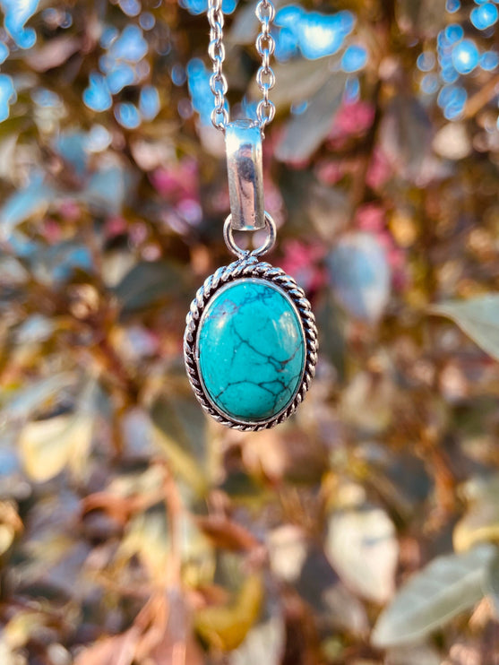 Turquoise Silver Necklace / Simple / Classic / Hypoallergenic / Boho / Crystal Jewelery / Ethnic / Hypoallergenic / Illuminati