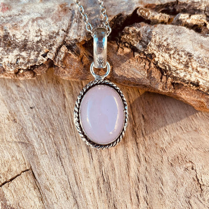 Rose Quartz Silver Necklace / Simple / Classic / Hypoallergenic / Boho / Crystal Jewelery / Ethnic / Hypoallergenic / Illuminati