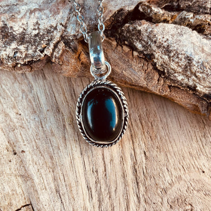 Black Onyx Silver Necklace / Simple / Classic / Hypoallergenic / Boho / Crystal Jewelery / Ethnic / Hypoallergenic / Illuminati