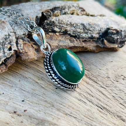 Green Onyx Silver Necklace / Simple / Classic / Hypoallergenic / Boho / Crystal Jewelery / Ethnic / Hypoallergenic / Illuminati