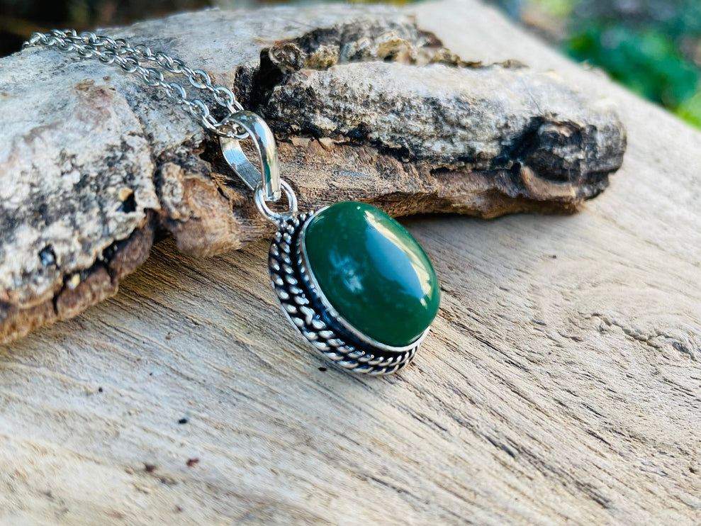 Green Onyx Silver Necklace / Simple / Classic / Hypoallergenic / Boho / Crystal Jewelery / Ethnic / Hypoallergenic / Illuminati