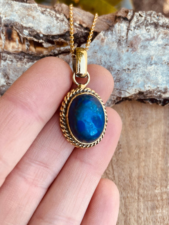 Lapis Lazuli Gold Necklace / Simple / Classic / Hypoallergenic / Boho / Crystal Jewelery / Ethnic / Hypoallergenic / Illuminati