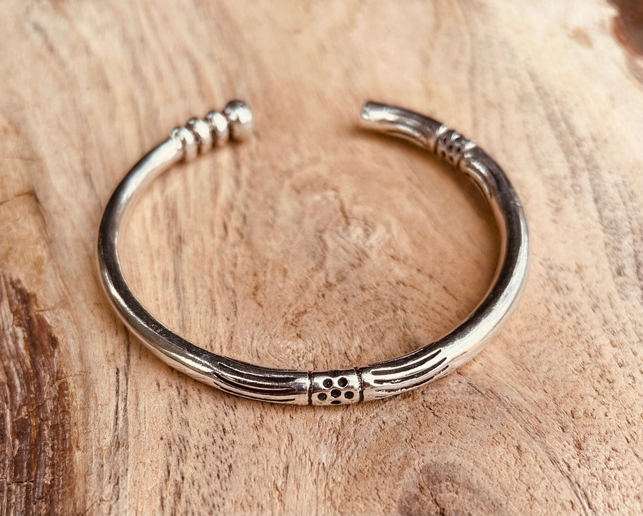 Tuareg Silver Bracelet / Unisex Jewelry / Cuff / Boho / Ethnic / Bohemian / Medieval / Gypsy / Geometric /