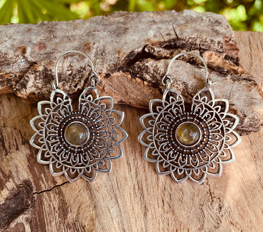 Silver Mandala Flower Labradorite Earrings ; Ethnic, Geometric, rustic, yoga, hippie, gypsy, pretty, boho, bohemian, festival