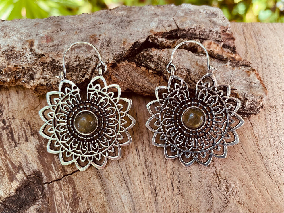 Silver Mandala Flower Labradorite Earrings ; Ethnic, Geometric, rustic, yoga, hippie, gypsy, pretty, boho, bohemian, festival