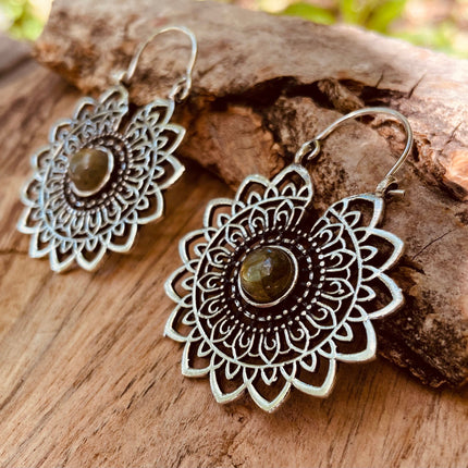 Silver Mandala Flower Labradorite Earrings ; Ethnic, Geometric, rustic, yoga, hippie, gypsy, pretty, boho, bohemian, festival