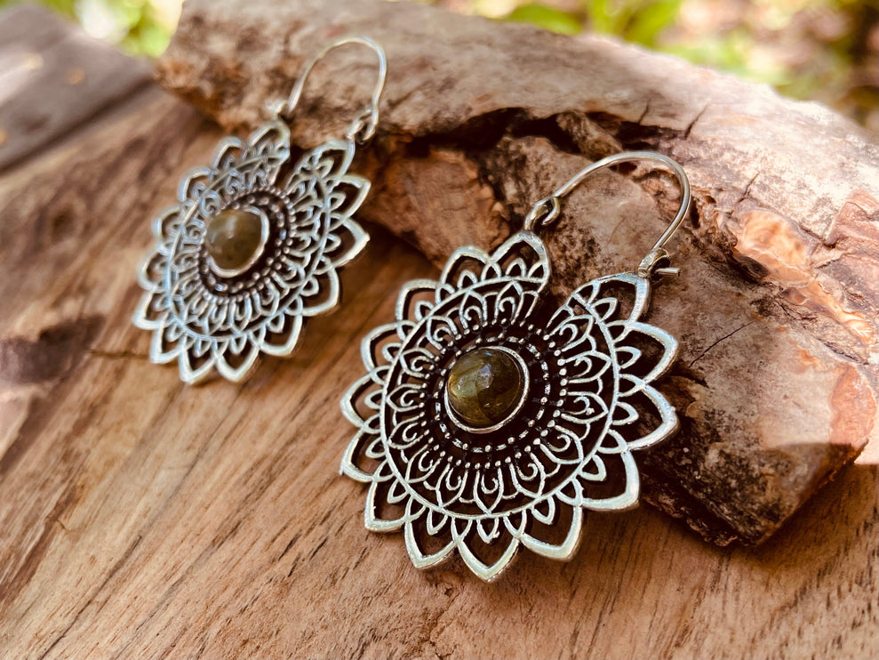 Silver Mandala Flower Labradorite Earrings ; Ethnic, Geometric, rustic, yoga, hippie, gypsy, pretty, boho, bohemian, festival