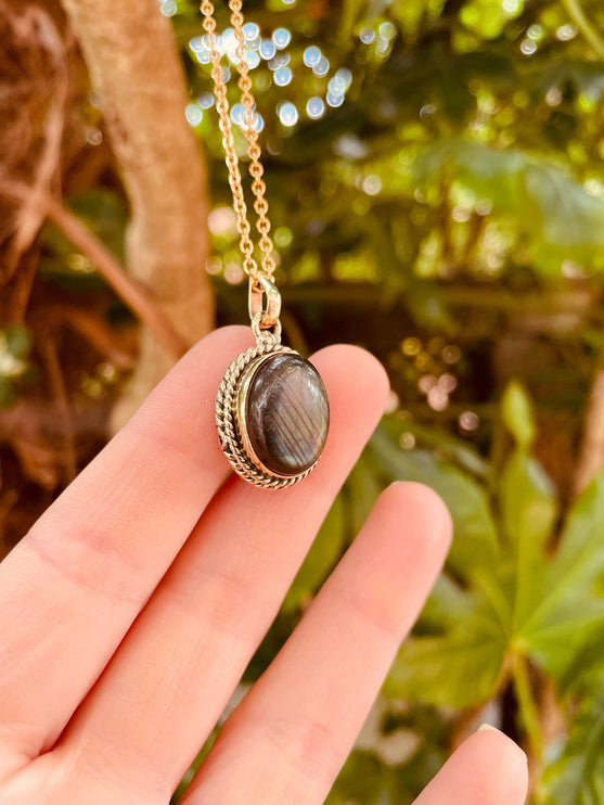 Labradorite Necklace Gold Chain Brass / Simple / Classic / Hypoallergenic / Boho / Crystal Jewelery / Ethnic / Hypoallergenic / Illuminati