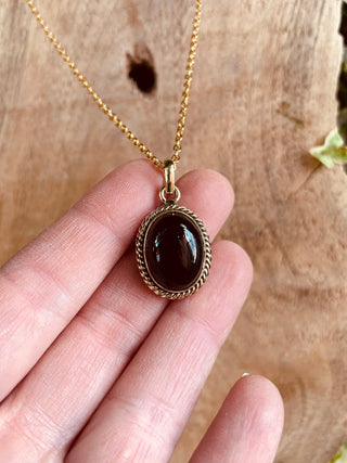 Black Onyx Golden Necklace Brass / Simple / Classic / Hypoallergenic / Boho / Crystal Jewelery / Ethnic / Hypoallergenic / Illuminati