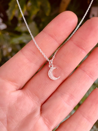 Sterling Silver Necklace Moon Pendant Adjustable Chain / ZIrcon / Delicate / Dainty Jewelery / Modern / Contemporary jewellery / Boho style