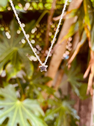 Sterling Silver Necklace Star Pendant Adjustable Chain / Delicate / Dainty Jewelery / Modern / Contemporary jewellery / Boho style