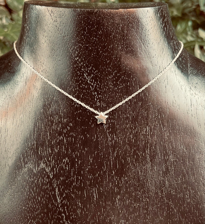 Sterling Silver Necklace Star Pendant Adjustable Chain / Delicate / Dainty Jewelery / Modern / Contemporary jewellery / Boho style