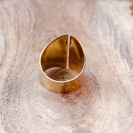 Hammered Brass Ring Boho Chic / Bohemian / Ethnic / Psy / Rustic / Tribal / Gypsy / Festival / Healing / Festival