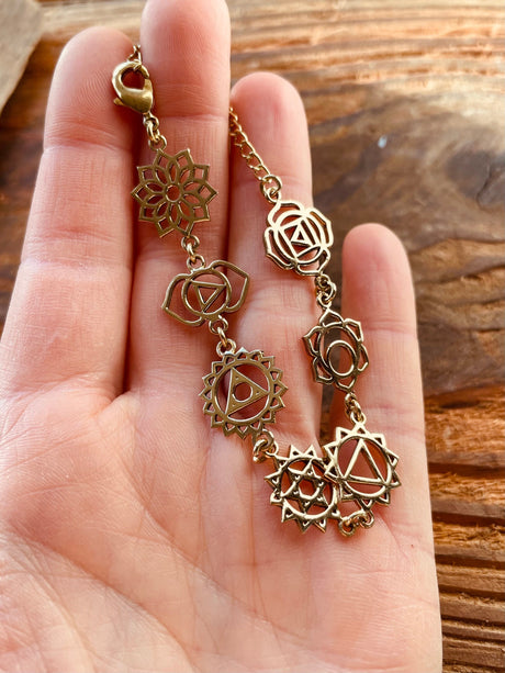 Gold Seven 7 Chakras Bracelet Brass Chain / Yoga / Reiki / Boho / Hippie / Rustic / Ethnic / Crystals / Third Eye / Illuminati