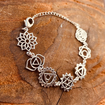 Silver Seven 7 Chakras Bracelet Chain / Yoga / Reiki / Boho / Hippie / Rustic / Ethnic / Crystals / Third Eye / Illuminati