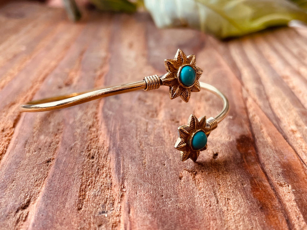 Turquoise Flower Boho Brass Bracelet / Adjustable / Gold Bangle / Ethnic / Rustic / Bohemian / Hippie / Gypsy / Psy / Bohemian Jewelery